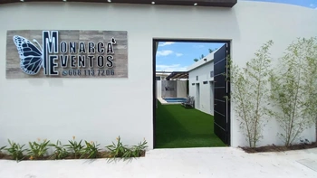 10_2917 | SALA DE FIESTAS CON ALBERCA | Realhaus