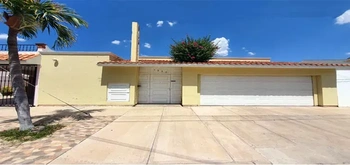 13_2646 | En Venta bonita Casa una planta, Colonia Scally. | Realhaus