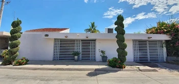 13_1605 | En Renta bonita Casa Amueblada, Fraccionamiento Cuauhtémoc. | Realhaus