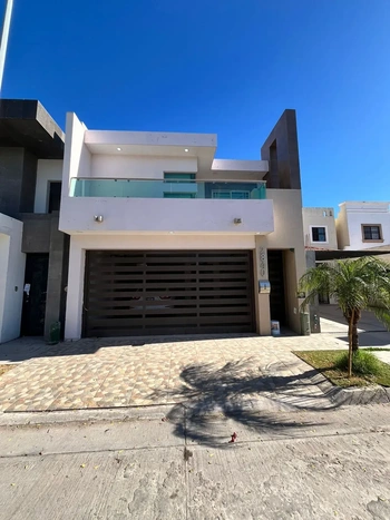 5_2446 | VENTA CASA FRACC BOSQUES DEL PEDREGAL | Realhaus
