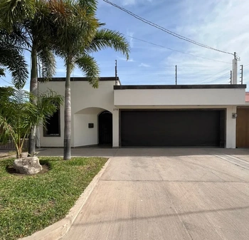 5_2702 | RESIDENCIA EN VENTA FRACC HAYS SECTOR SCALLY | Realhaus