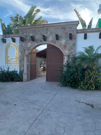 5_2731 | SALON DE EVENTOS CON ALBERCA EN VENTA | Realhaus