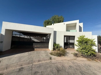 5_2850 | CASA EN VENTA PRIVANZAS RESIDENCIAL | Realhaus