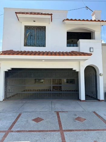 5_2943 | CASA EN VENTA COL CENTRO 3 REC | Realhaus