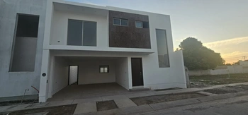 15_3015 | CASA NUEVA EN VENTA  FRACC SANTA TERESA | Realhaus